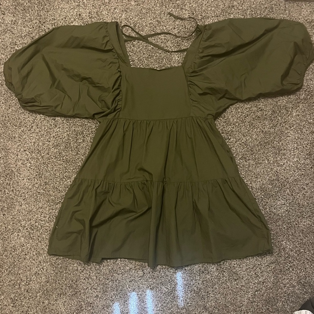 Size S green dress